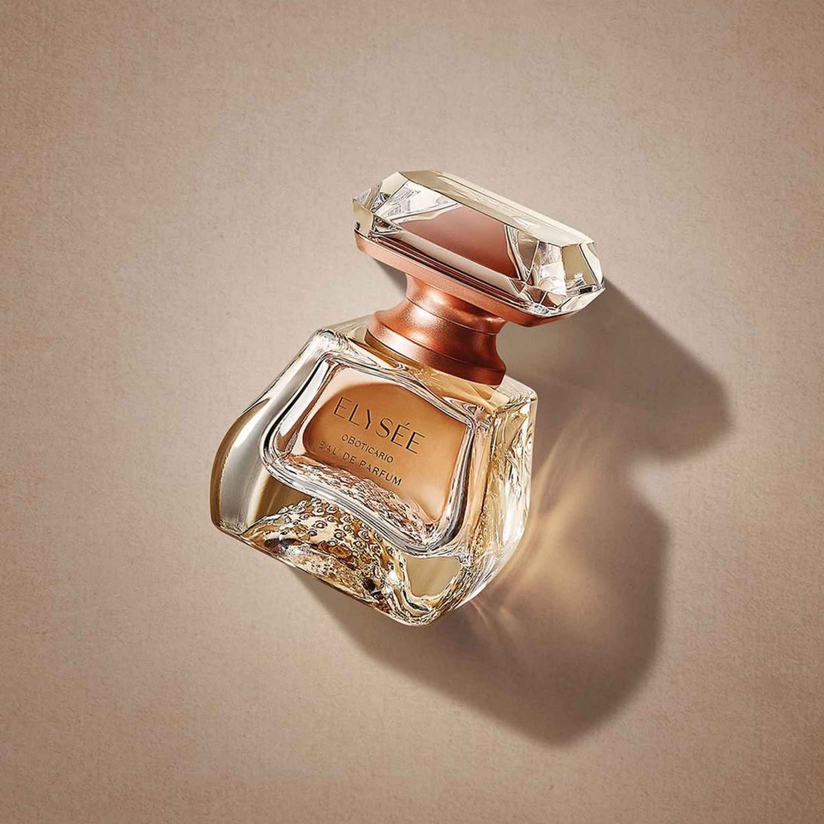Eau de Parfum Elysée O Boticário – mise en scène