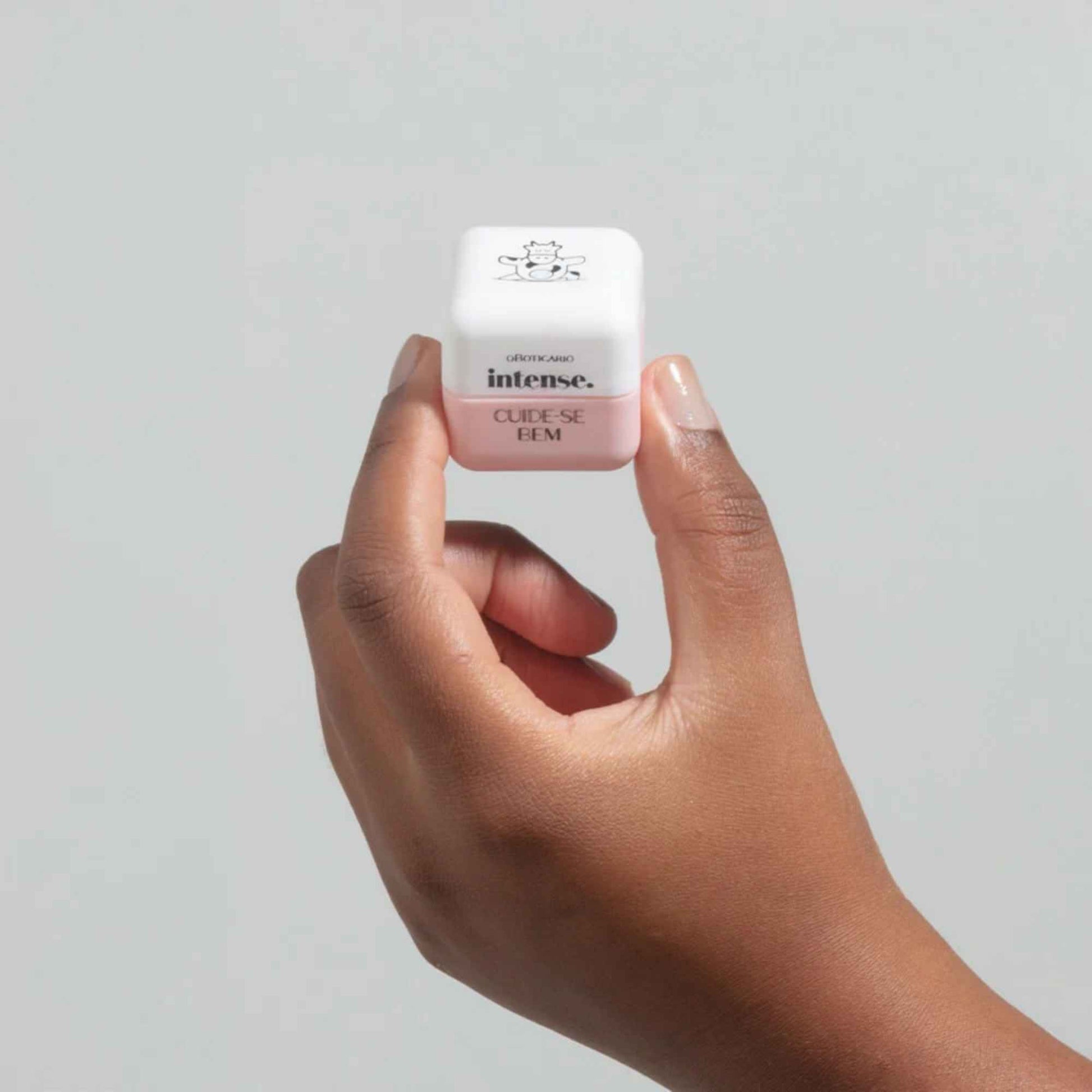 Baume à lèvres Rosa Nude Cuide-se Bem 6,2 g O Boticário — détail du packaging