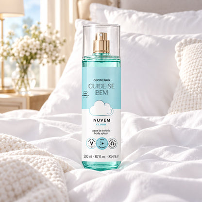 Body Splash Cuide-se Bem Nuvem 200 ml présenté sur du linge de lit blanc