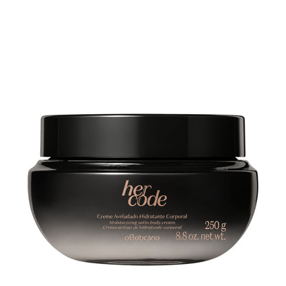 Crème corps veloutée Her Code O Boticário 250 g, pot noir sur fond blanc.